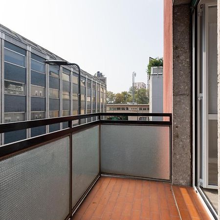 Cagnola Cozy Apartament With Balcony Милан Экстерьер фото
