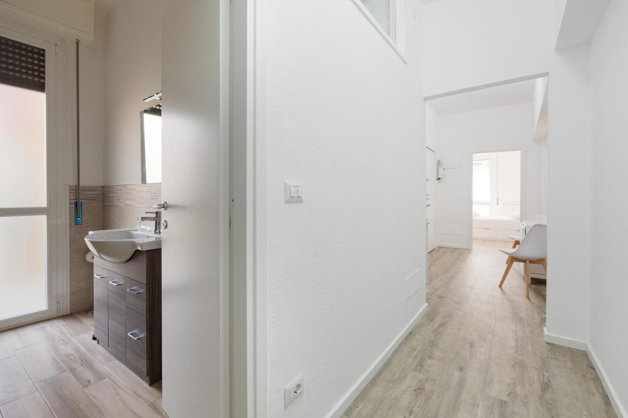 Cagnola Cozy Apartament With Balcony Милан Экстерьер фото